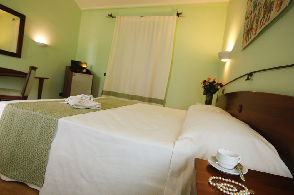 Eucalipti Terme Hotel Sardinia Island Exterior photo